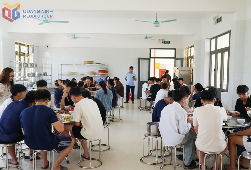 Để tạo điều kiện cho các thí sinh đến điểm thi an toàn, đúng giờ, ngành GD&ĐT huyện Ba Chẽ đã bố trí chỗ ở cho 45 học sinh có điều kiện nhà xa.Ảnh: Cao Quỳnh
