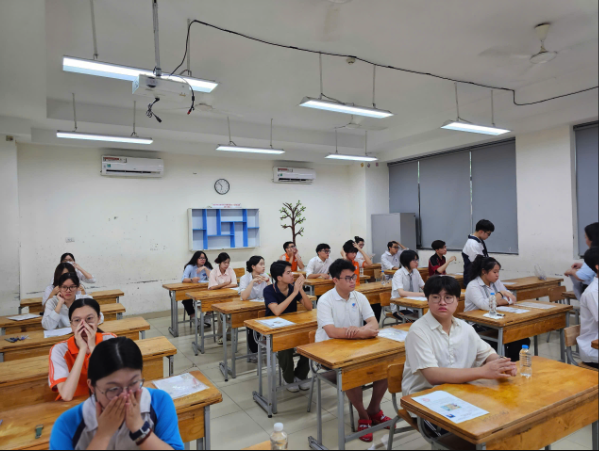 Thí sinh bước vào ngày cuối, kỳ thi tốt nghiệp THPT năm 2025- Ảnh 4.