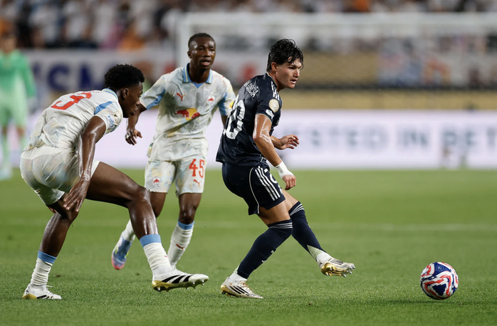 Sao trẻ thăng hoa, Real Madrid thắng tưng bừng 3-0 RB Salzburg - Ảnh 4.