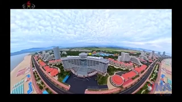 Nhà lãnh đạo Triều Tiên Kim Jong Un cắt băng khánh thành khu nghỉ dưỡng Kalma