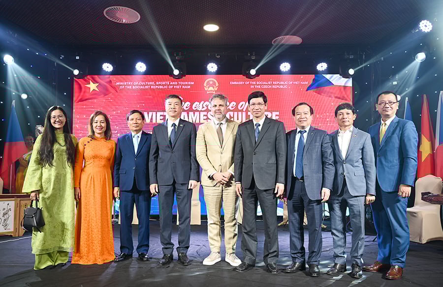 “Tinh hoa văn hóa Việt Nam” tỏa sáng trong lòng Thủ đô Praha, CH Séc - Ảnh 12.