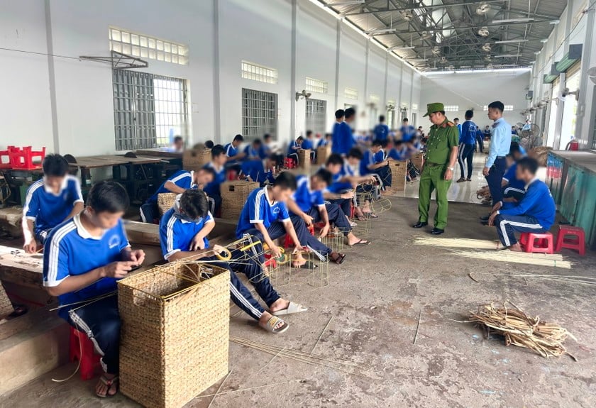 Cơ sở cai nghiện ma túy cũng đặc biệt quan tâm tới công tác dạy nghề, hướng nghiệp, giúp học viên tăng cơ hội tìm việc làm khi trở về tái hòa nhập cộng đồng.