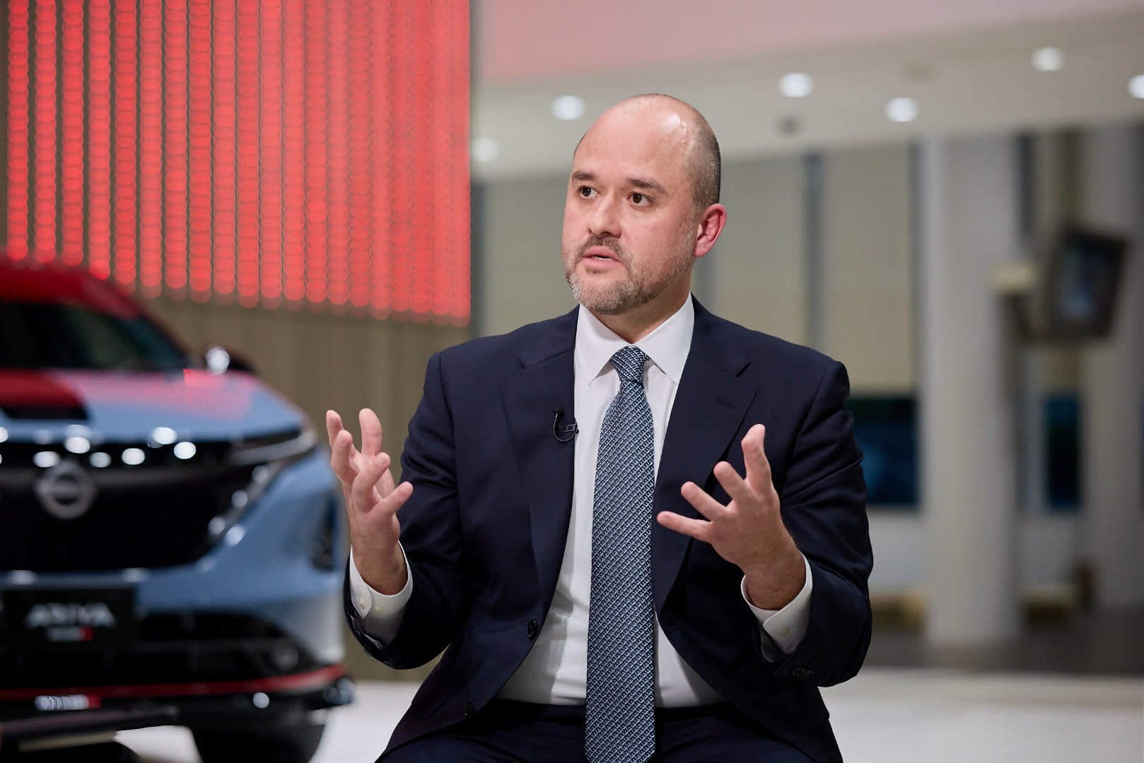 CEO Nissan Ivan Espinosa trong một buổi trả lời phỏng vấn. (Nguồn: yahoo.com)