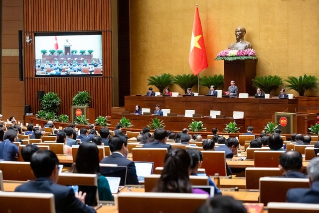 Quốc hội yêu cầu tăng cường kiểm tra cơ sở dạy thêm, xử lý nghiêm vi phạm - Ảnh 1.