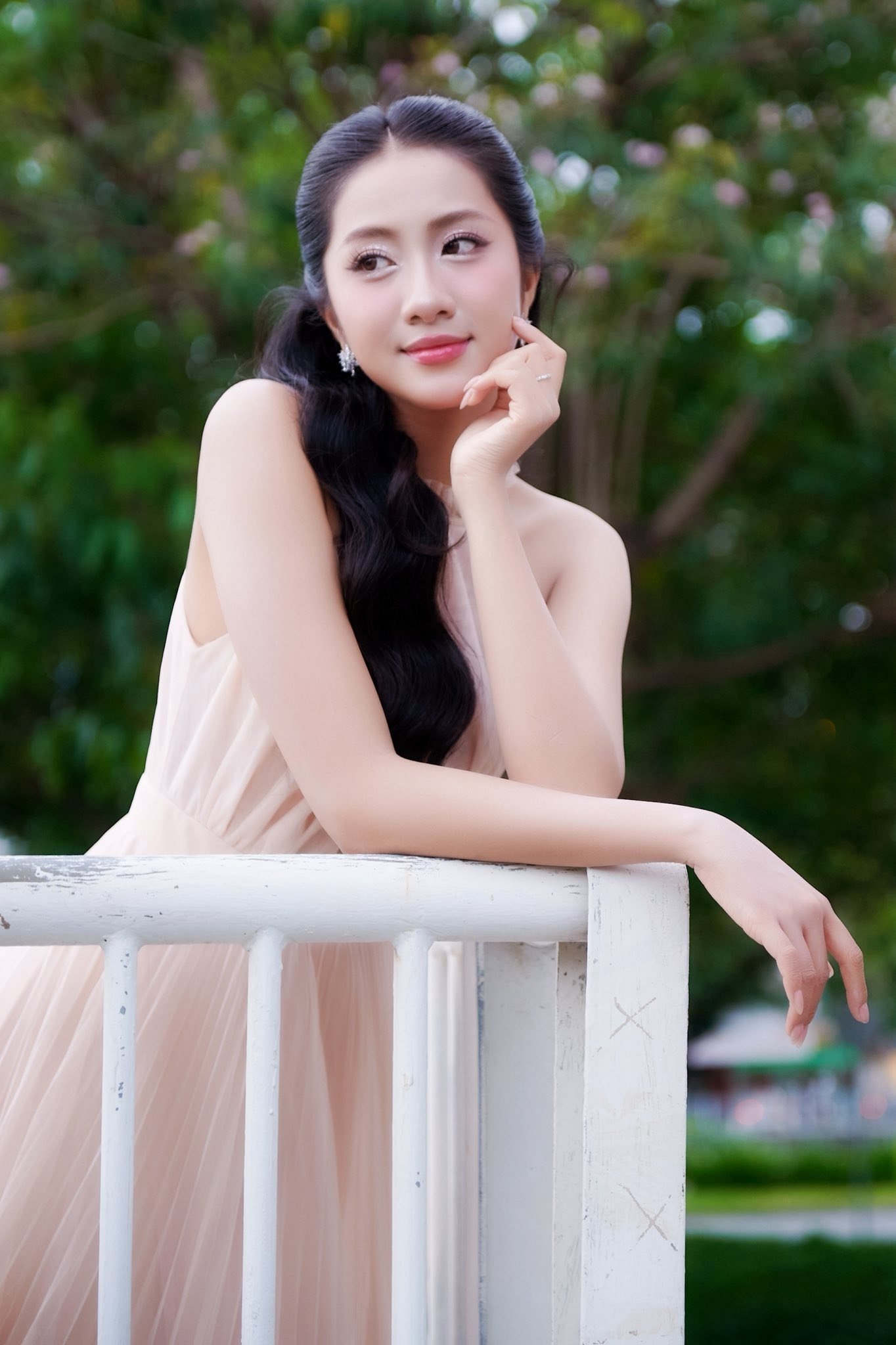 Tân Hoa hậu Việt Nam sở hữu vẻ đẹp sắc sảo, gợi cảm - 3