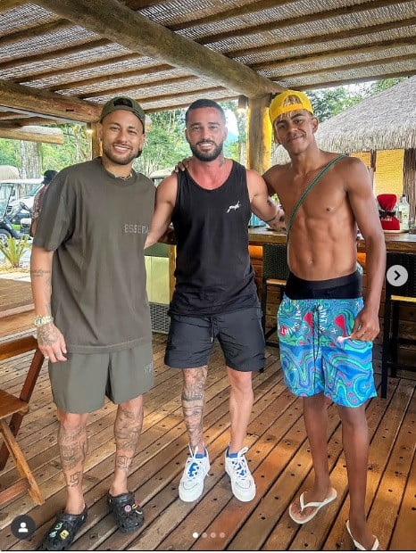 Lamine Yamal Neymar FR.jpg