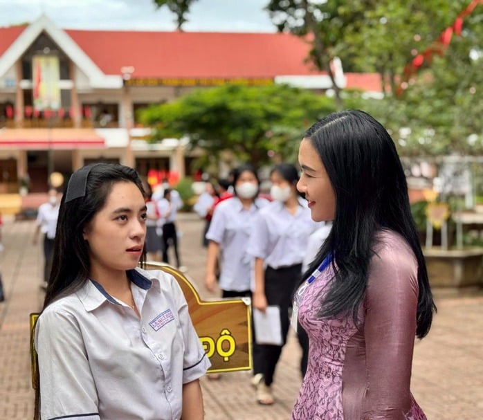Thư gửi những 