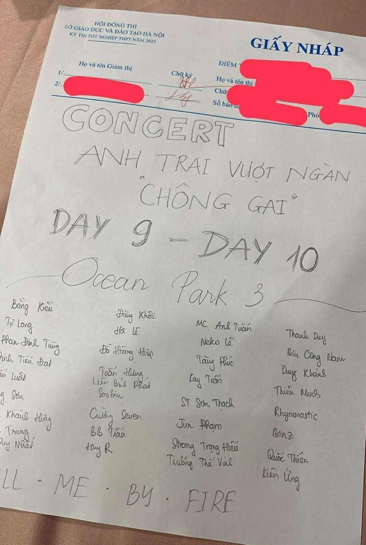 番組「Anh trai vu ngan cong gai」のファンであるハノイの出場者のメモ用紙がソーシャルネットワークで多数共有された。