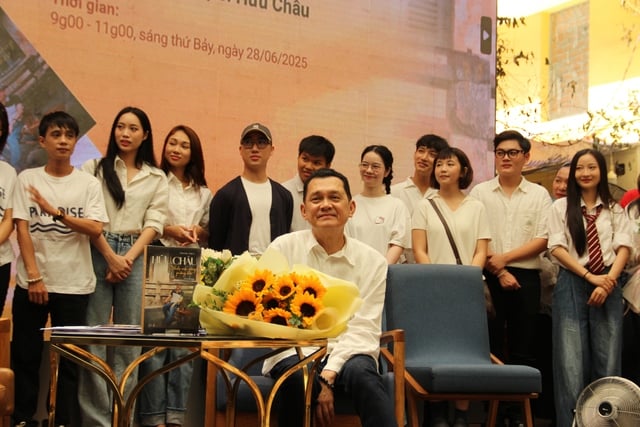 NSƯT Hữu Châu: 