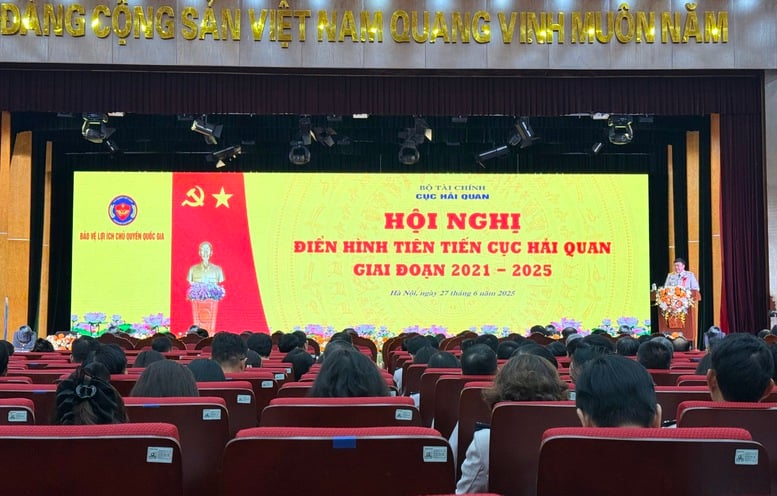 Các phong trào thi đua góp phần tích cực vào cải cách và hiện đại hóa ngành Hải quan- Ảnh 1.