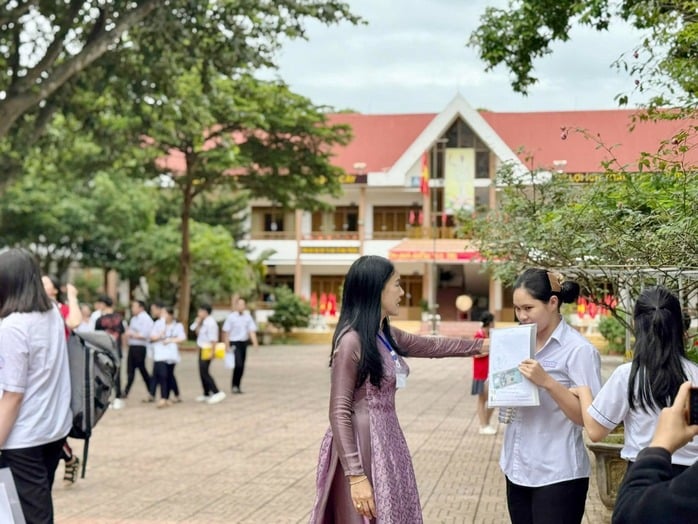 Thư gửi những 
