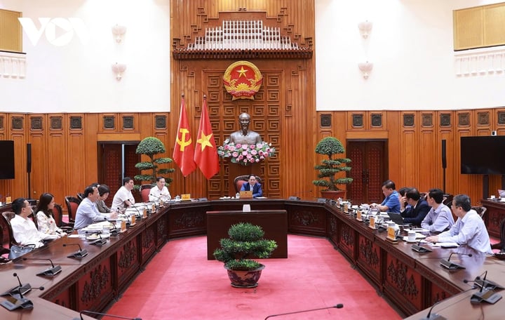 Toàn cảnh cuộc họp.
