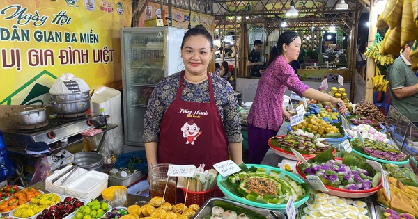 Hàng ngàn người đổ về Ngày hội Bánh dân gian 3 miền ở trung tâm TP HCM