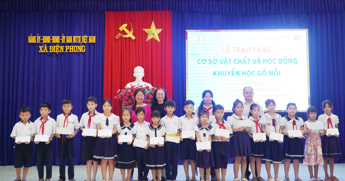 Trao tặng cơ sở vật chất và học bổng khuyến học Gò Nổi