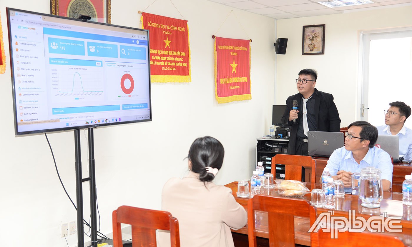 Trình diễn demo Cổng thông tin TXNG và hướng dẫn DN đăng ký và sử dụng cổng TXNG.