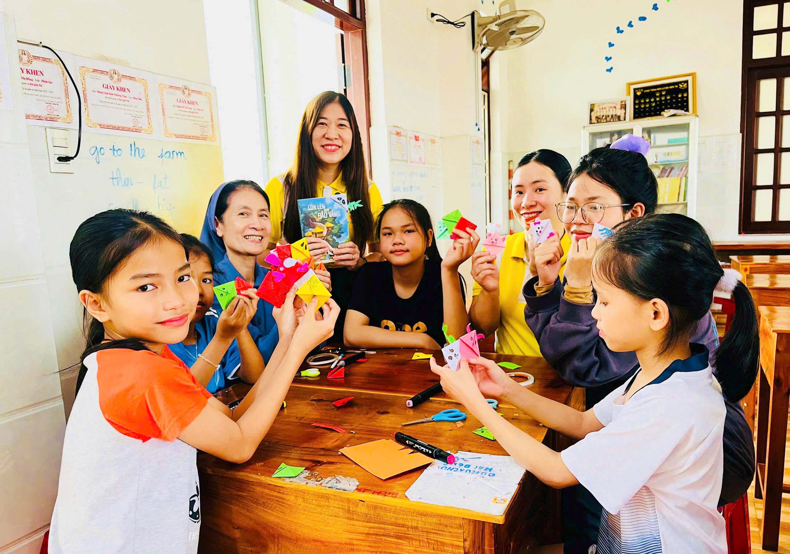 គាំទ្រកុមារកំព្រាជាមួយនឹងជំនាញជីវិត