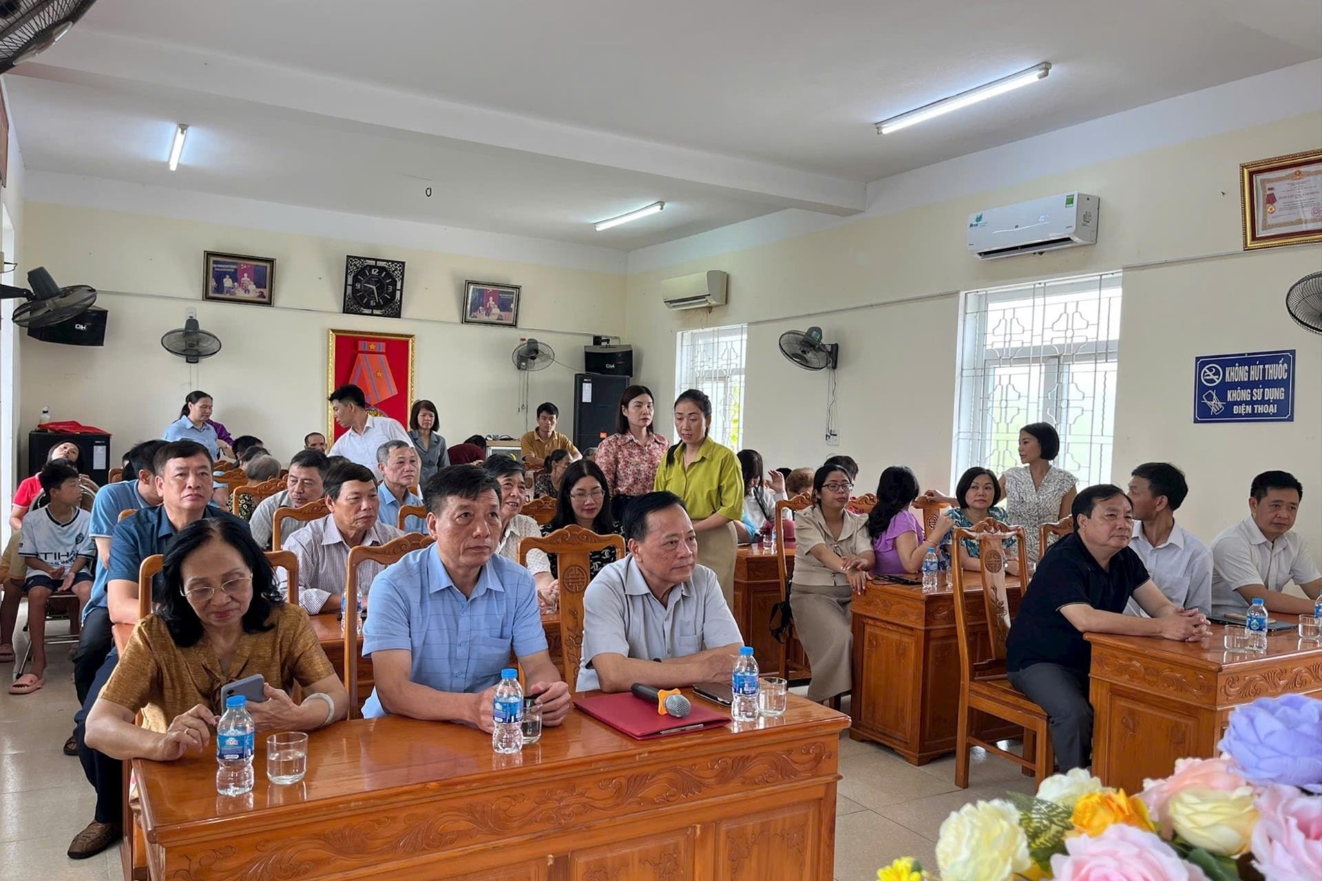 giao-luu-trao-doi-kinh-nghiem.jpg