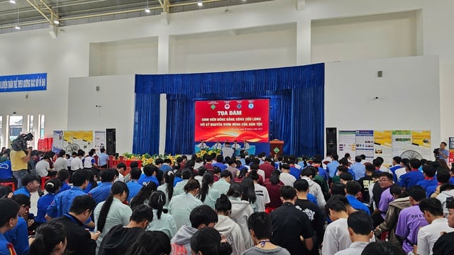 ĐBSCL: Trao giải cuộc thi chính luận về bảo vệ nền tảng tư tưởng của Đảng- Ảnh 2.