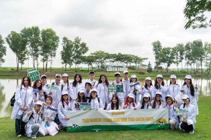 Bí quyết đằng sau dòng sữa sóng sánh, hậu vị cỏ hoa Vinamilk Green Farm- Ảnh 1.