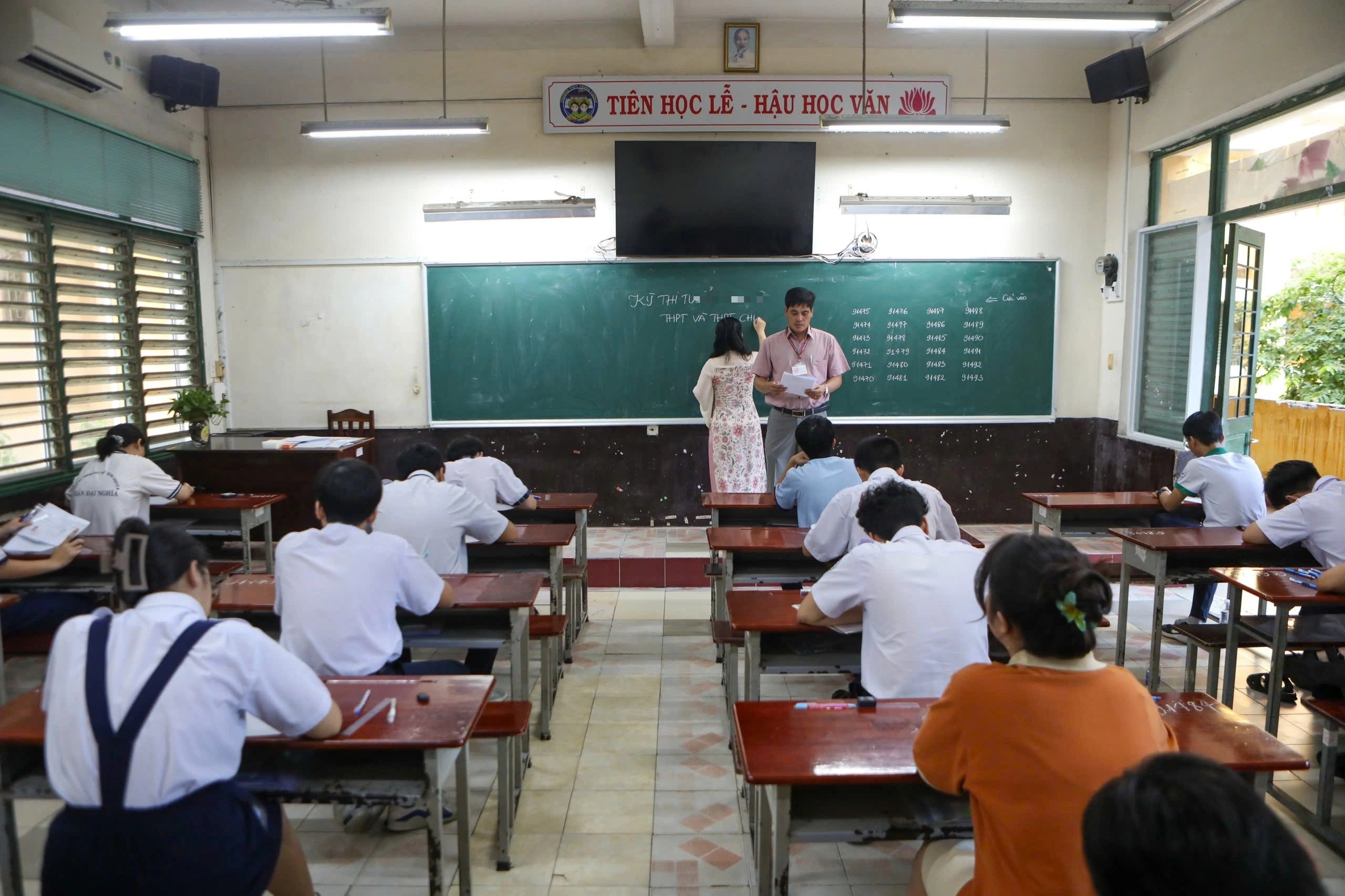 Thí sinh bị hỏng xe được thi nhờ điểm thi khác kể về 7 phút “định mệnh” - 4