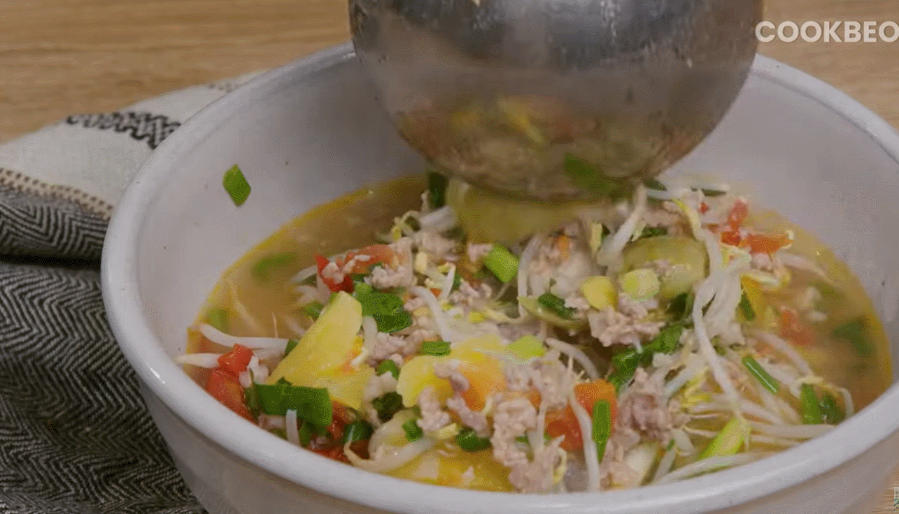 canh chua thịt băm.gif