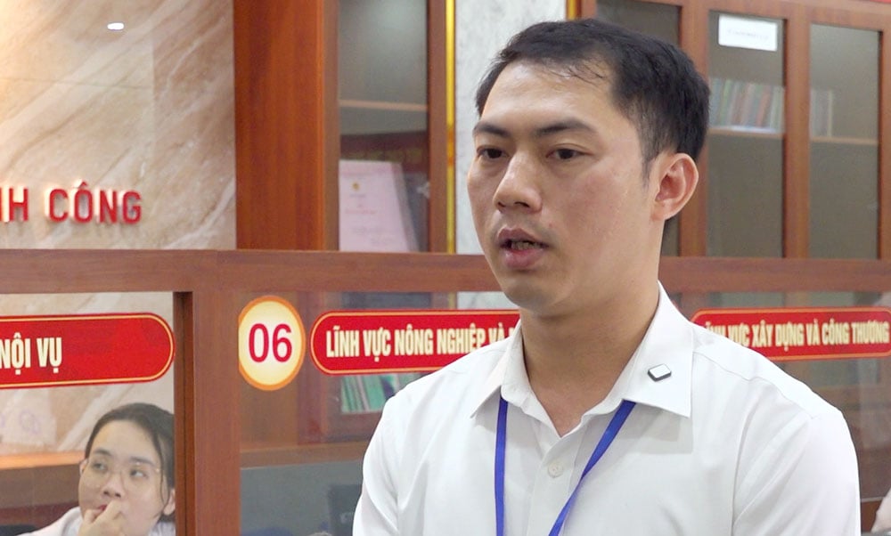 Ông Dương Văn Hồng, Phó Trưởng Phòng Văn hóa, Khoa học và Thông tin TP. Sông Công, nay chuyển sang làm cán bộ phụ trách Bộ phận một cửa phường Sông Công.