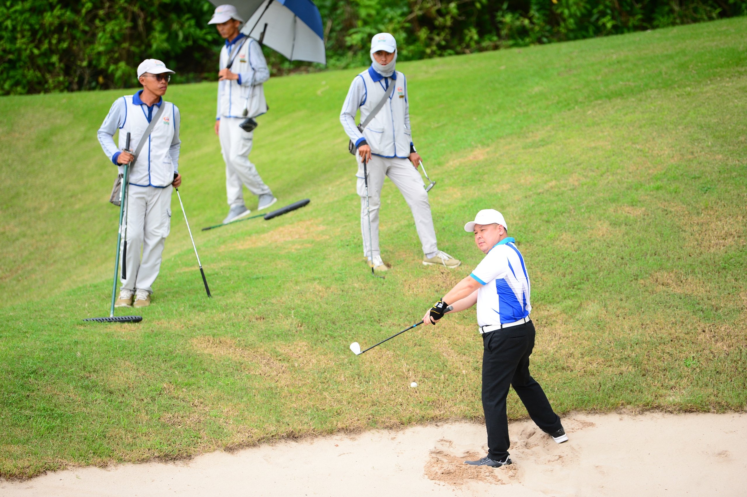 Những hình ảnh tranh tài ấn tượng tại Giải Golf "Tôi yêu Việt Nam" lần 3 - năm 2025- Ảnh 14.