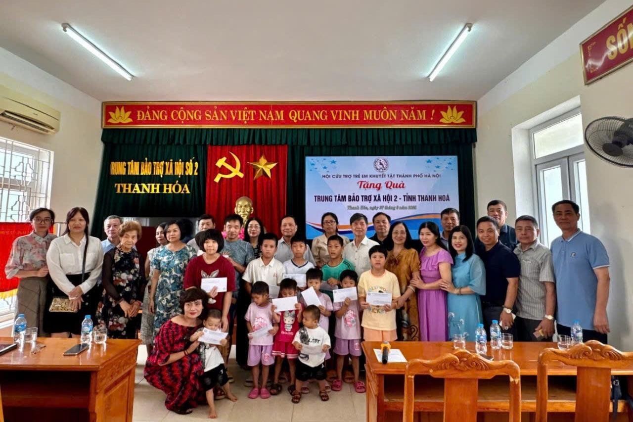 tang-qua-tre-em.jpg