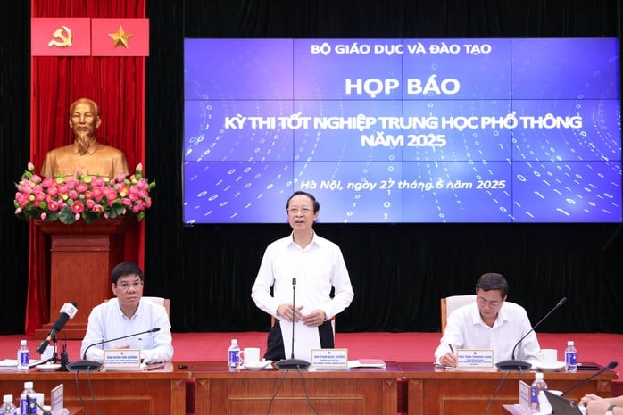 Kết thúc kỳ thi tốt nghiệp THPT 2025: Đúng kế hoạch, an toàn, nghiêm túc - Ảnh 1.