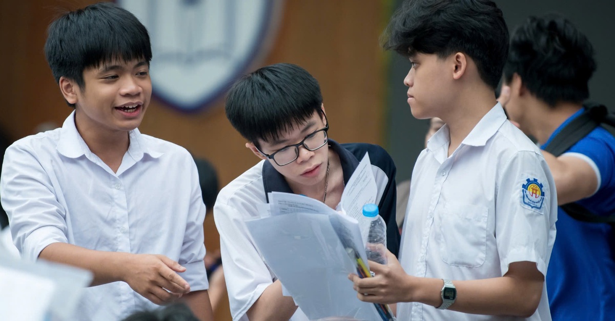 តើ​ពិន្ទុ​ប្រឡង​សញ្ញាបត្រ​មធ្យម​សិក្សា​ទុតិយភូមិ​មាន 'អថេរ' ទេ?