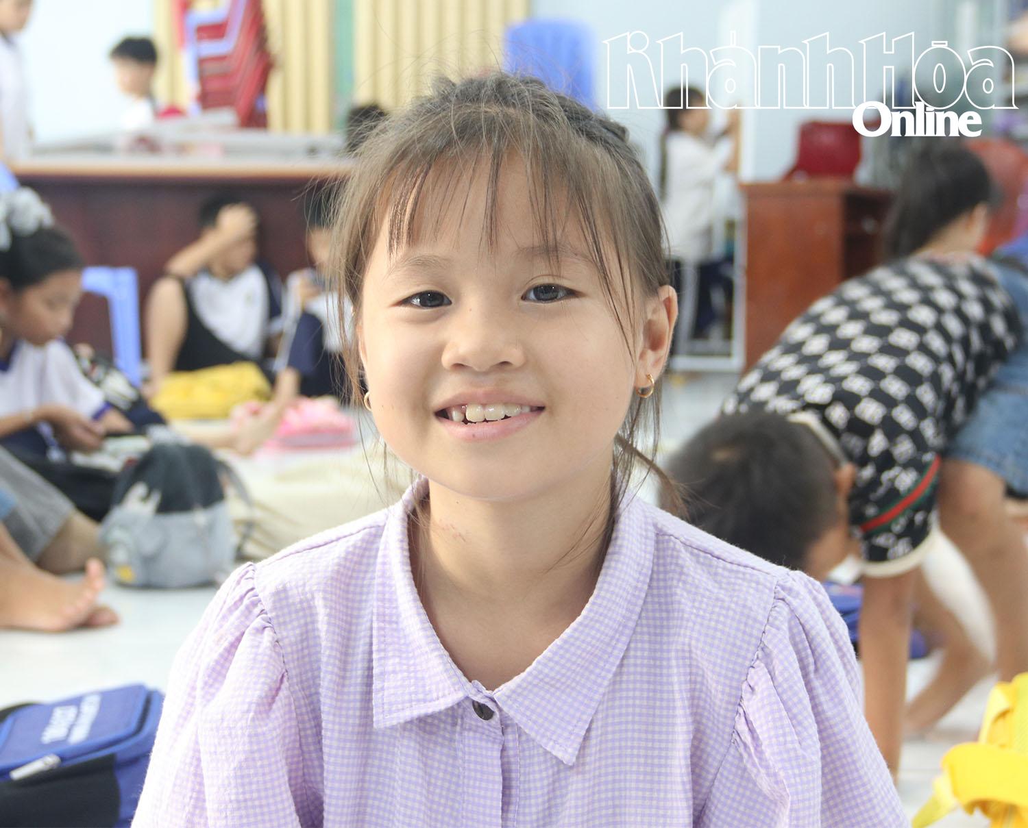 Em Lưu Hồng Diệu có ước mơ lớn lên sẽ trở thành cô giáo dạy tiếng Anh cho các em nhỏ có hoàn cảnh khó khăn.