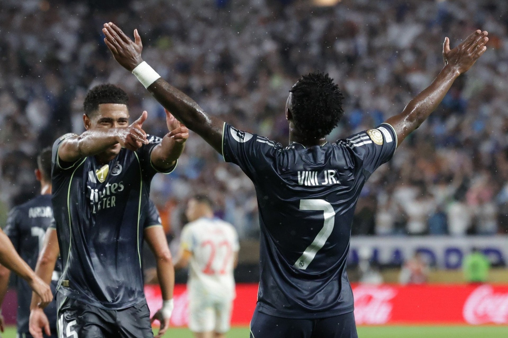 EFE - Bellingham Vinicius Real Madrid Salzburg.jpg