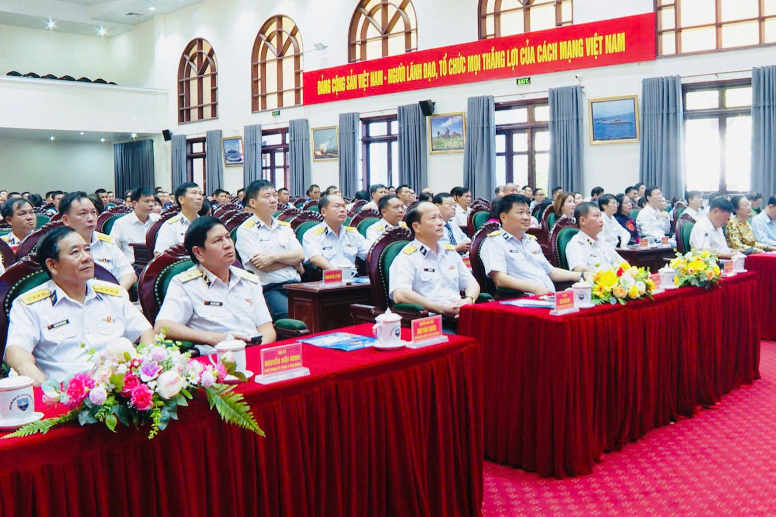 Quang cảnh hội nghị.