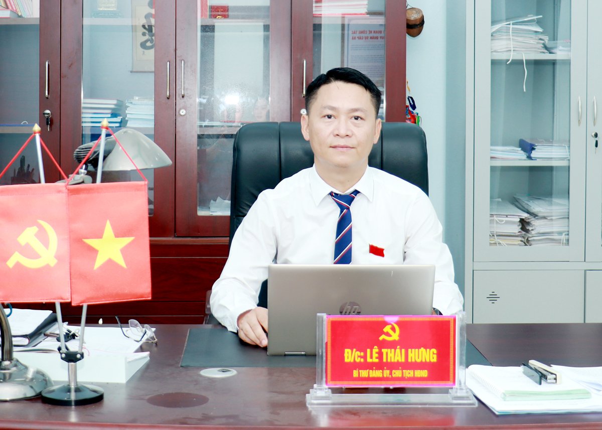Đồng chí Lê Thái Hưng, Bí thư Đảng ủy, 
Chủ tịch HĐND xã Phương Thiện: