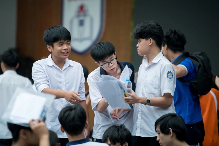 Điểm thi tốt nghiệp THPT sẽ có 'biến số'? - Ảnh 1.