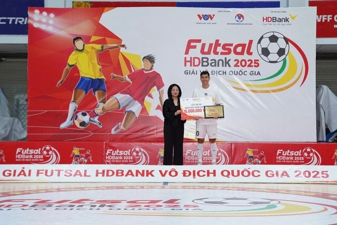 28-nguyen-thinh-phat.jpeg