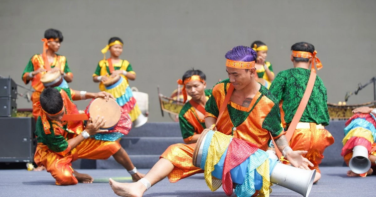 ភាពទាក់ទាញនៃសិល្បៈល្ខោនខោលរបស់ជនជាតិខ្មែរ