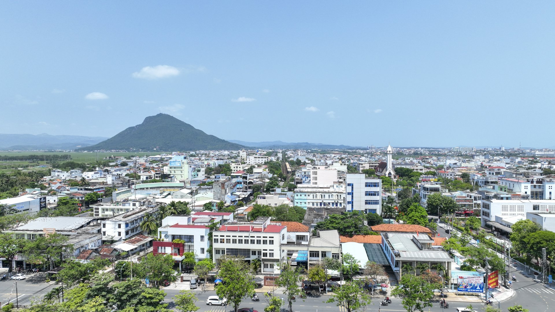 ក្នុង​ចិត្ត​កុមារ​គ្រប់រូប​នៅទីនេះ Phu Yen គឺជា​មាតុភូមិ​ជា​និរន្តរ៍ ជា​ការចងចាំ​។ រូបភាព៖ NGOC THANG