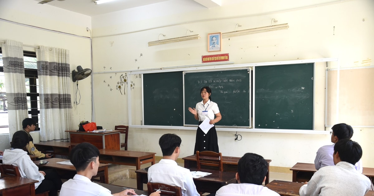 អ្នកប្រាជ្ញ Quang Nam ឆ្លងកាត់ "ទ្វារឋានសួគ៌"