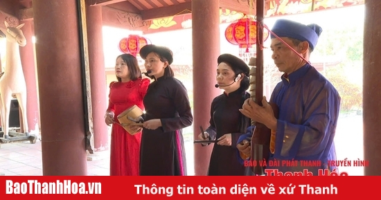 អ្នកចម្រៀងនៃល្ខោន Van Trinh