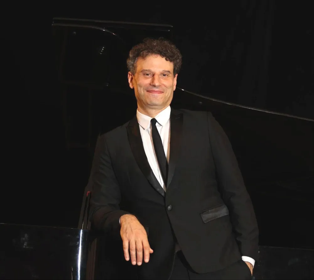 French pianist David Greilsammer returns to Vietnam