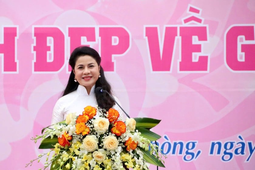 Bà Trần Thị Hoàng Mai - Giám đốc Sở Văn hóa, Thể thao và Du lịch phát biểu tại buổi lễ