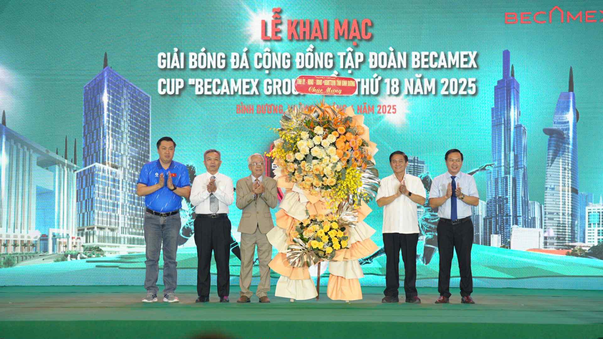 Gần 200 đội tranh tài giải bóng đá cộng đồng Tập đoàn Becamex 2025- Ảnh 1.
