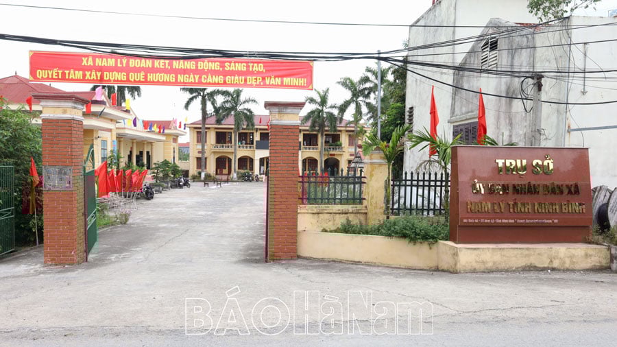 Các xã phường chỉnh trang trụ sở gắn biển tên mới chuẩn bị vận hành chính quyền địa phương 2 cấp