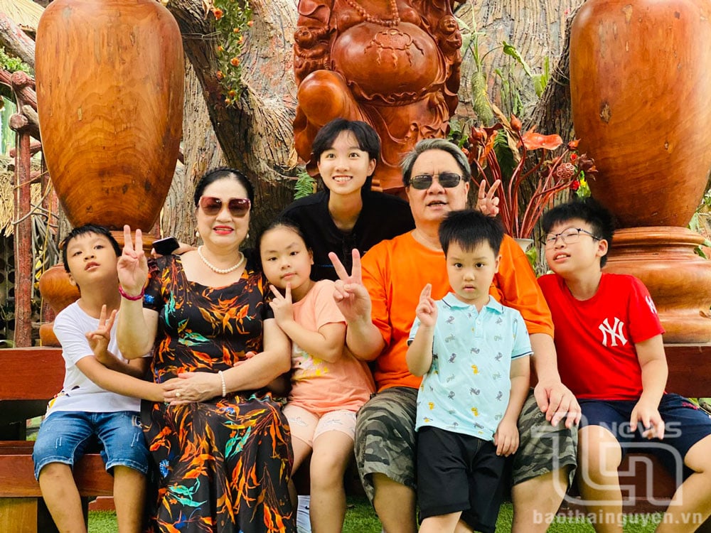 Các chuyến dã ngoại giúp các thành viên trong gia đình bà Trần Thị Việt Trung thêm gắn kết, yêu thương nhau.