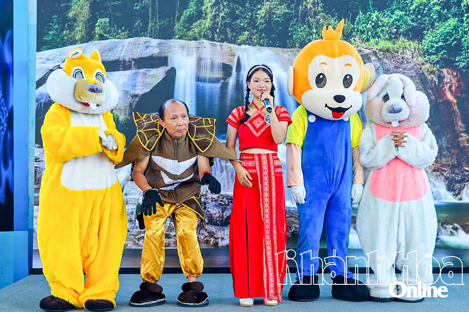 Phần thi có sự đầu tư công phu của thí sinh Đặng An Na.
