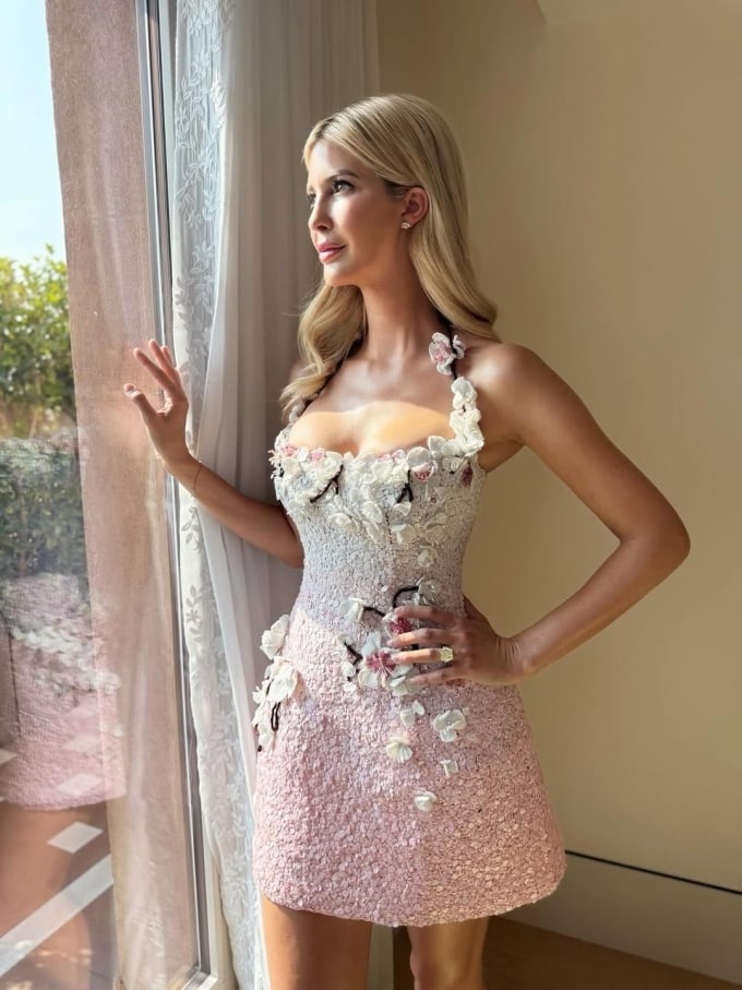 Ivanka Trump đẹp nổi bật giữa dàn khách dự đám cưới tỷ phú - 1