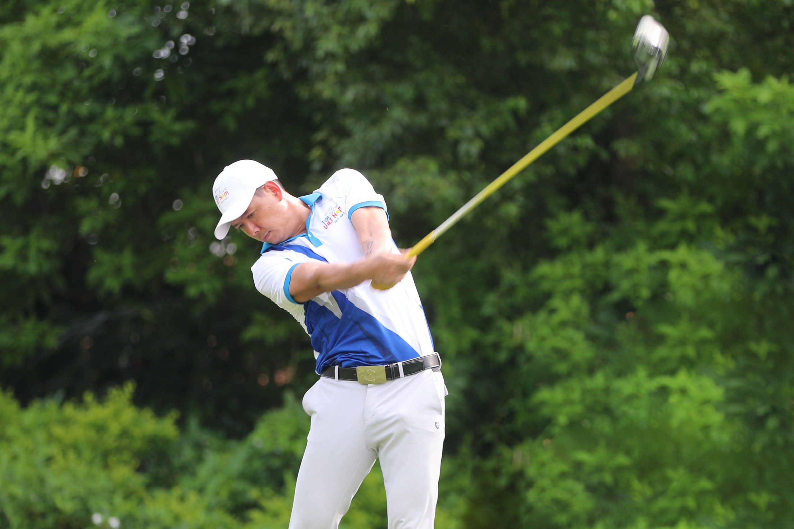 Những cú swing ấn tượng tại giải Golf 
