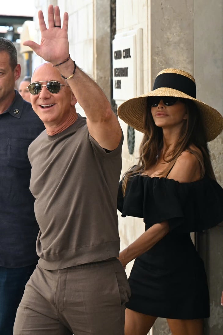 Jeff Bezos - Ảnh 10.