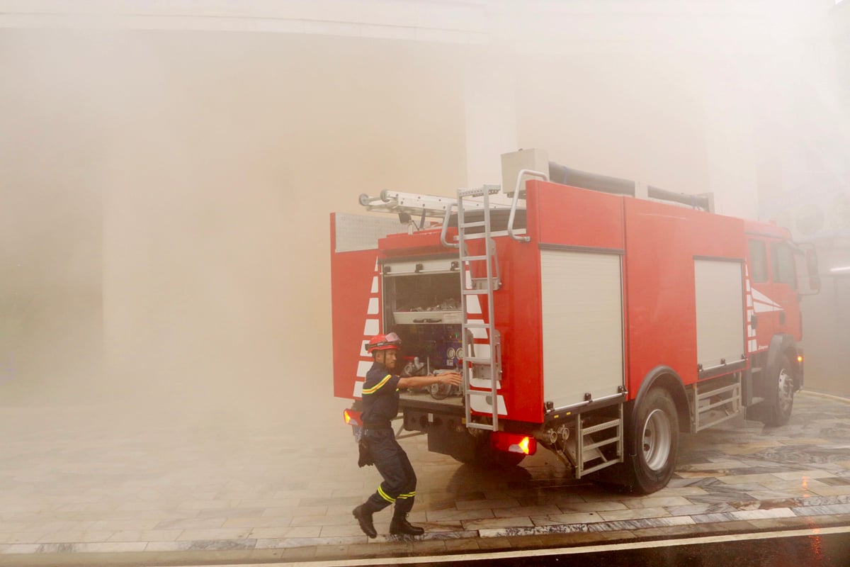 La police des incendies et des secours a rapidement déployé des équipes de lutte contre les incendies et de secours.